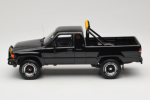 Toyota Hilux N60 SR5 Pickup Черен Otto 1:18 OT481B Смола — снимка 3 от 6