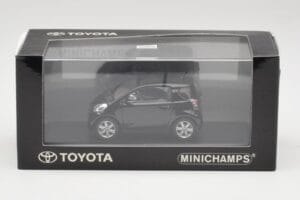 Toyota iQ Черен Mica Minichamps 1:43 403166803 Метал — снимка 4 от 4