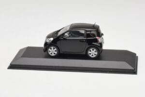 Toyota iQ Черен Mica Minichamps 1:43 403166803 Метал