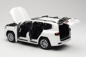 Toyota Land Cruiser J300 ZX Бял LCD 1:18 LCD18013-ZX-WH Метал — снимка 5 от 8