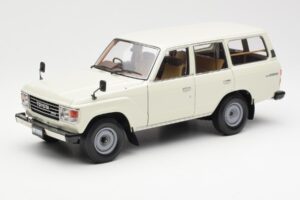 Toyota Land Cruiser J60 Бял Kyosho 1:18 08956W Метал