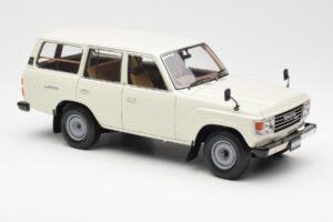 Toyota Land Cruiser J60 Бял Kyosho 1:18 08956W Метал — снимка 6 от 8