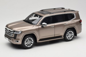 Toyota Land Cruiser LC300 ZX Златист LCD 1:18 LCD18013-ZX-GO Метал