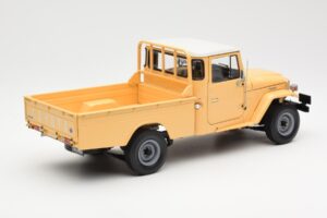 Toyota Land Cruiser Pickup Бежов Kyosho 1:18 08958BE Метал — снимка 3 от 8