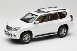 Toyota Land Cruiser Prado J150 Бял Paudi Model 1:18 623132-WH Метал