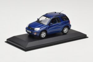 Toyota RAV4 Тъмносин Сиво Интериор Minichamps 1:43 433166004 Метал — снимка 2 от 4