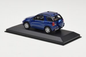 Toyota RAV4 Тъмносин Сиво Интериор Minichamps 1:43 433166004 Метал — снимка 3 от 4