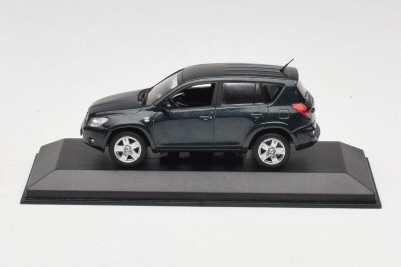 Toyota RAV4 XA20 Зелен Minichamps 1:43 TOYOTA008 Метал