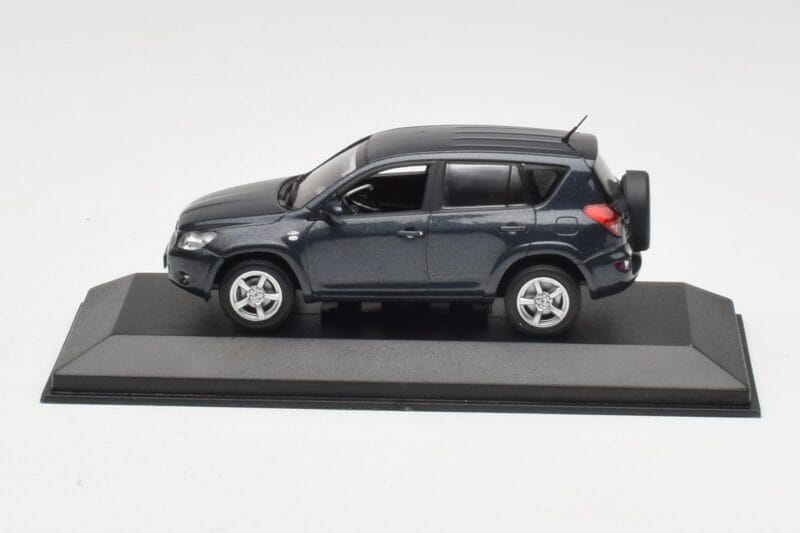 Toyota RAV4 XA30 Сив Minichamps 1:43 TOYOTA002 Метал