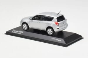 Toyota RAV4 XA30 Сребрист Minichamps 1:43 400166570 Метал — снимка 3 от 4