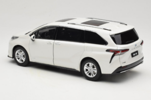 Toyota Sienna XL30 Бял OEM 1:18 TOYOTA013 Метал — снимка 7 от 8