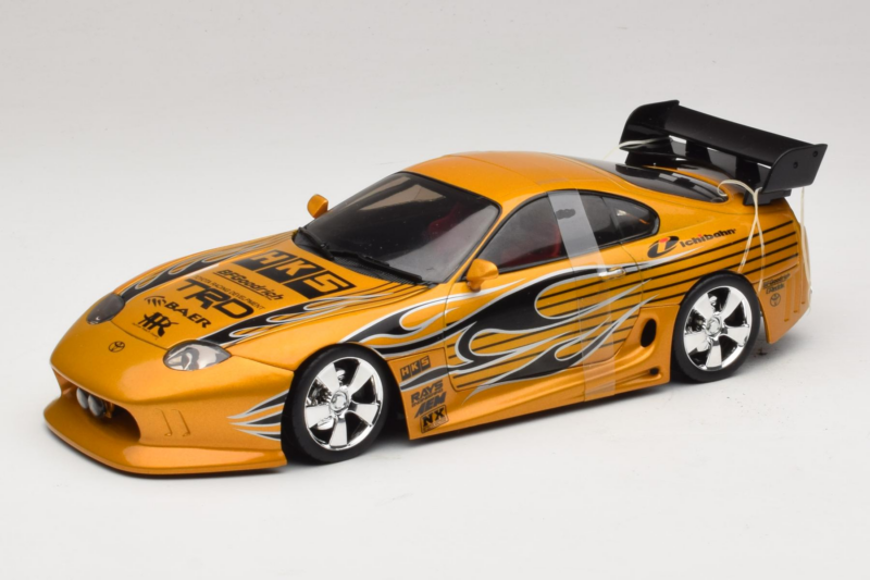 Toyota Supra A80 Златен Tunerz Edition Hot Wheels 1:18 B6091 Метал