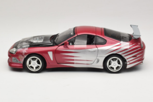 Toyota Supra A80 Fast & Furious Лилав Сребрист ERTL 1:18 33708 Метал — снимка 3 от 6