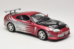 Toyota Supra A80 Fast & Furious Лилав Сребрист ERTL 1:18 33708 Метал — снимка 4 от 6