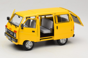 Toyota TJ110 Tianjin Huali Жълт OEM 1:18 TOYOTA014 Метал — снимка 2 от 8