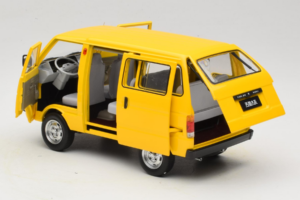 Toyota TJ110 Tianjin Huali Жълт OEM 1:18 TOYOTA014 Метал — снимка 5 от 8