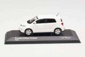Toyota Urban Cruiser Бял Minichamps 1:43 400166960 Метал