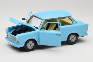 Trabant 601 Син Sun Star 1:18 4290 Метал — снимка 2 от 8