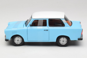 Trabant 601 Deluxe Син Бял Sun Star 1:18 4286 Метал — снимка 3 от 6