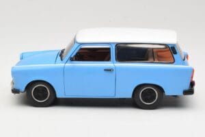 Trabant 601 Комби Син Sun Star 1:18 4272 Метал — снимка 4 от 8
