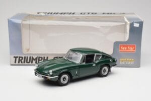 Triumph GT6 Mk3 Зелен Sun Star 1:18 1055 Метал — снимка 8 от 8
