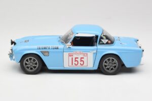 Triumph TR4 Rally Car Revell 1:18 8773 Метал — снимка 4 от 8