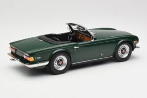 Triumph TR6 PI Тъмнозелен Minichamps 1:18 155132030 Метал — снимка 2 от 6