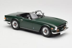 Triumph TR6 PI Тъмнозелен Minichamps 1:18 155132030 Метал — снимка 4 от 6