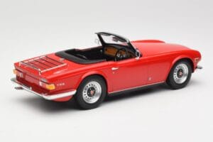 Triumph TR6 PI Червен Minichamps 1:18 155132031 Метал — снимка 2 от 6