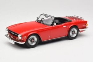 Triumph TR6 PI Червен Minichamps 1:18 155132031 Метал
