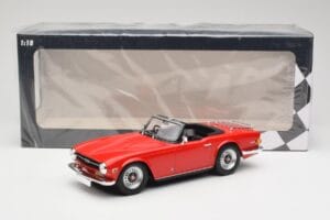Triumph TR6 PI Червен Minichamps 1:18 155132031 Метал — снимка 6 от 6