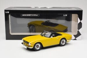 Triumph TR6 RHD Жълт Minichamps 1:18 155132034 Метал — снимка 6 от 6