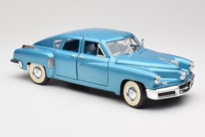 Tucker Torpedo Син Road Signature 1:18 92268 Метал — снимка 6 от 8