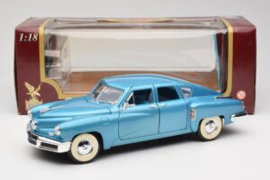 Tucker Torpedo Син Road Signature 1:18 92268 Метал — снимка 8 от 8