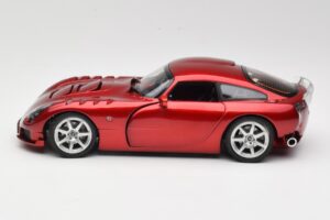 TVR Sagaris Червен Revell 1:18 08816 Метал — снимка 4 от 8