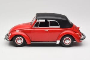 Volkswagen 1302 LS Кабриолет Червен Revell 1:18 08470 Метал — снимка 4 от 8