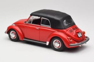 Volkswagen 1302 LS Кабриолет Червен Revell 1:18 08470 Метал — снимка 7 от 8
