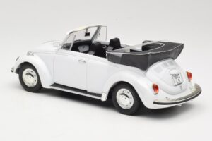 Volkswagen 1302 LS Кабриолет Бял Revell 1:18 08415 Метал — снимка 7 от 8