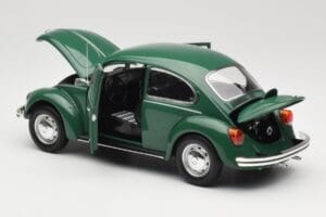 Volkswagen Beetle 1200 Зелен Minichamps 1:18 150057105 Метал — снимка 5 от 8