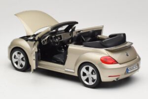 Volkswagen Beetle A5 Кабриолет Сив Kyosho 1:18 5C3099302P7W Метал — снимка 5 от 8