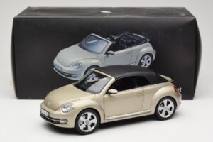 Volkswagen Beetle A5 Кабриолет Сив Kyosho 1:18 5C3099302P7W Метал — снимка 8 от 8