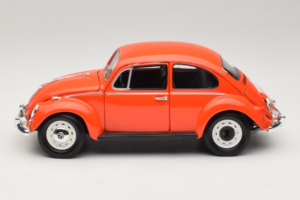 Volkswagen Beetle Оранжев Gremlins Movie Greenlight 1:18 12985 Метал — снимка 4 от 8