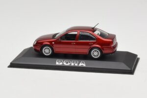 Volkswagen Bora Mk4 Red Metallic Minichamps 1:43 VW003 Метал