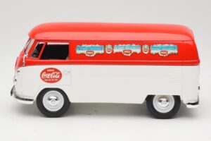 Volkswagen T1 Combi Coca-Cola Solido 1:18 9512 Метал — снимка 4 от 8