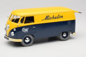 Volkswagen T1 Combi Michelin Черен & Жълт Solido 1:18 9406 Метал — снимка 2 от 8
