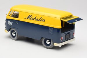 Volkswagen T1 Combi Michelin Черен & Жълт Solido 1:18 9406 Метал — снимка 5 от 8