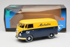 Volkswagen T1 Combi Michelin Черен & Жълт Solido 1:18 9406 Метал — снимка 8 от 8