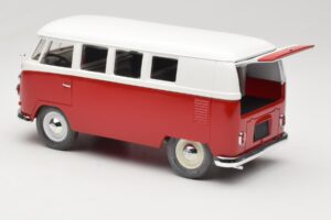 Volkswagen Combi T1 Червен & Бял Solido 1:18 8031 Метал — снимка 5 от 8