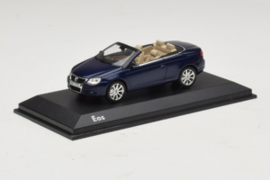 Volkswagen Eos Кабриолет Син Minichamps 1:43 1F0099300D5Q Метал — снимка 2 от 5