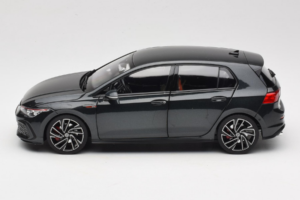 Volkswagen Golf GTI Mk8 Черен Metallic Norev 1:18 188591 Метал — снимка 4 от 8